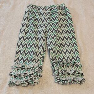 Source Unknown Green Black White Zigzag Ruffle Hem Kids Pants